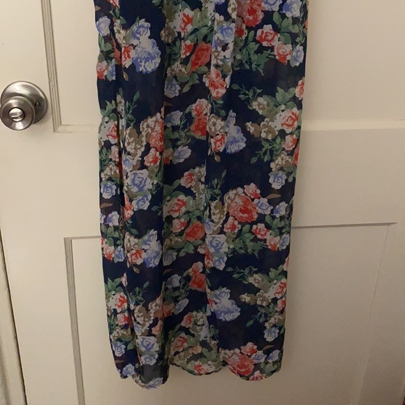 baileyblue floral maxi dress with slit size: S - Picture 7 of 7